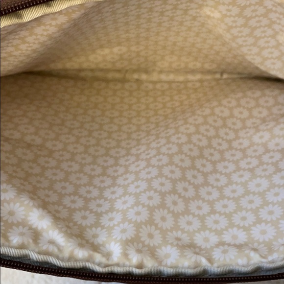 Computer case - Picture 2 of 2